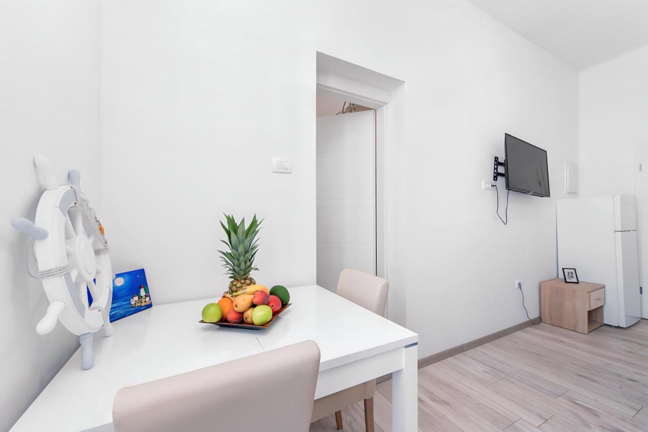 City Studio Market 5 - Rijeka Rent Buitenkant foto