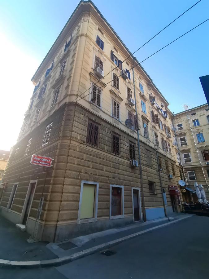 City Studio Market 5 - Rijeka Rent Buitenkant foto